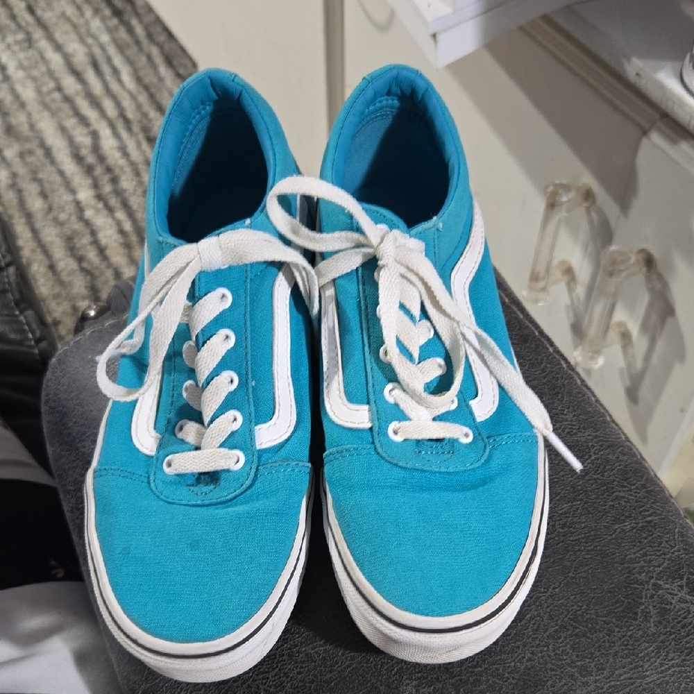 Vans Turquoise Canvas Lace-Up Women's Size 4.5